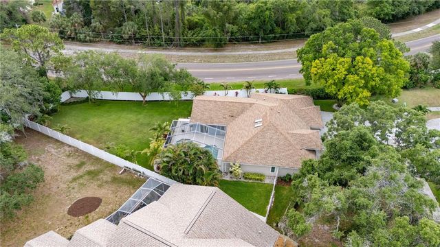727 HIDDEN LAKE DRIVE, Tarpon Springs, FL 34689
