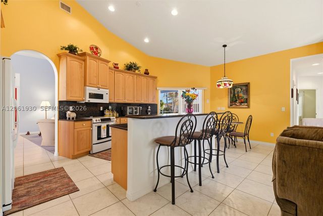 126 Nicholas PKWY W, Cape Coral, FL 33991