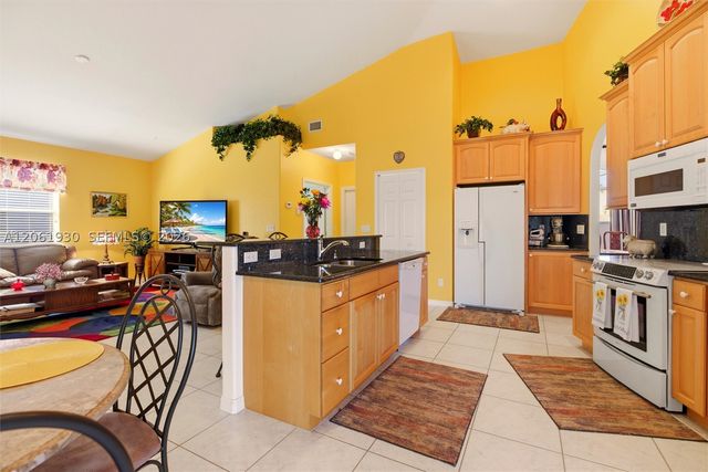 126 Nicholas PKWY W, Cape Coral, FL 33991