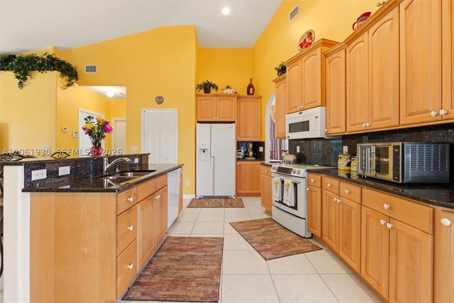 126 Nicholas PKWY W, Cape Coral, FL 33991