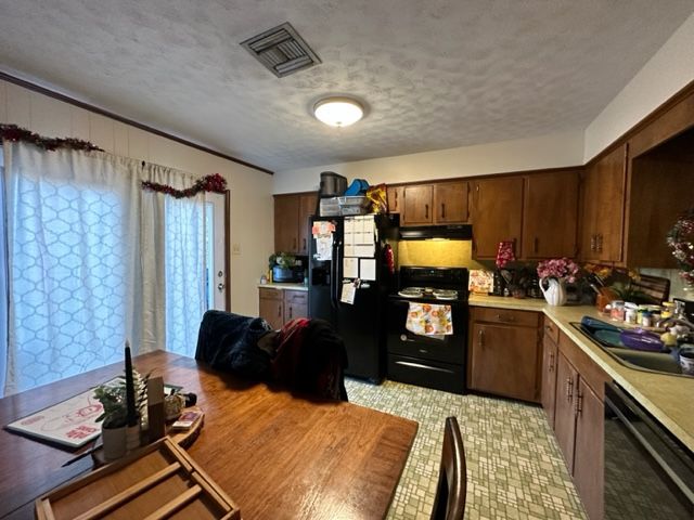 3100 W E Street, Russellville, AR 72801