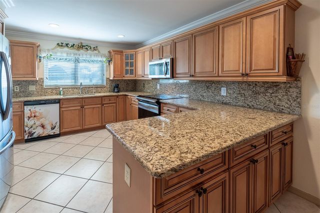 8611 SW 65TH AVENUE ROAD, Ocala, FL 34476