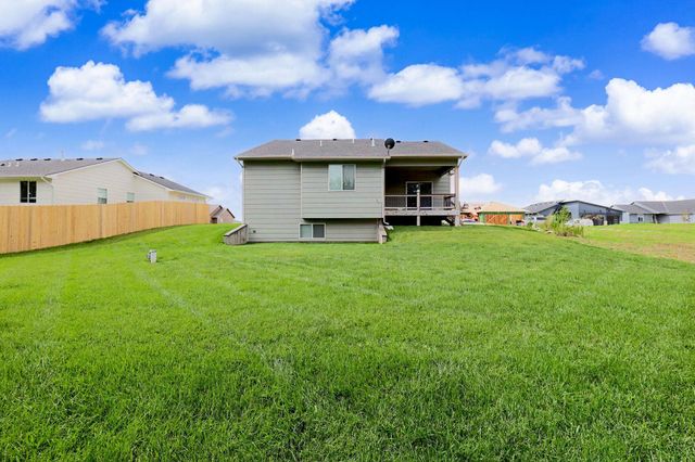 10610 W Graber St, Wichita, KS 67215