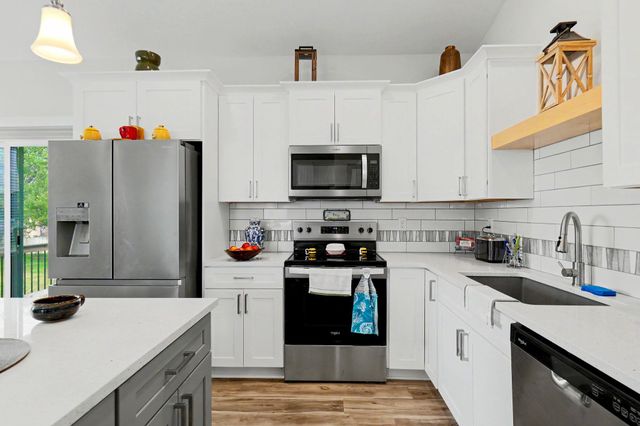 10610 W Graber St, Wichita, KS 67215