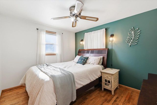 1809 N CHARLOTTE STREET, Appleton, WI 54911