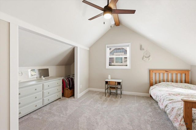 1809 N CHARLOTTE STREET, Appleton, WI 54911