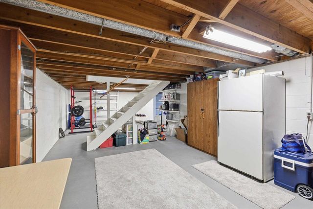 1809 N CHARLOTTE STREET, Appleton, WI 54911