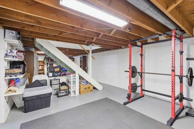 1809 N CHARLOTTE STREET, Appleton, WI 54911