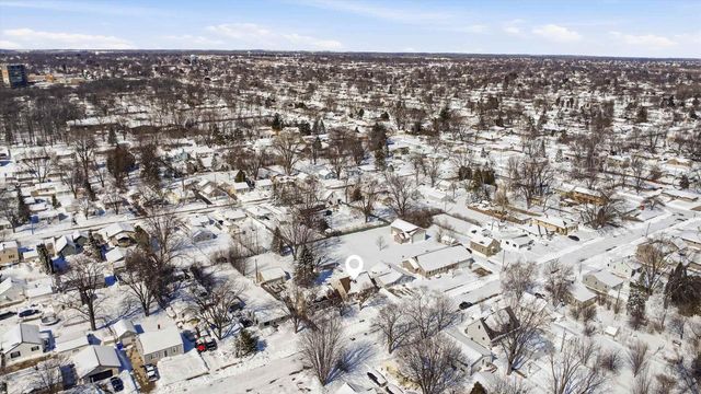 1809 N CHARLOTTE STREET, Appleton, WI 54911