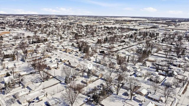 1809 N CHARLOTTE STREET, Appleton, WI 54911