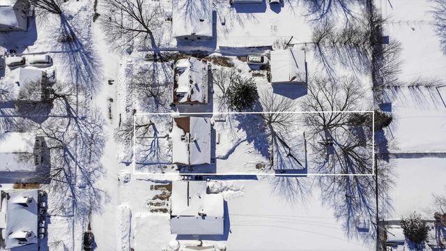 1809 N CHARLOTTE STREET, Appleton, WI 54911