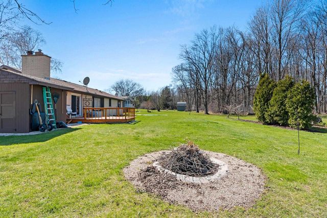 W4964 HWY 10, Menasha, WI 54952