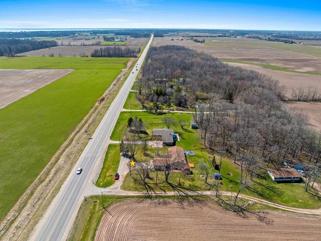 W4964 HWY 10, Menasha, WI 54952