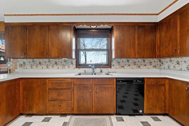 W4964 HWY 10, Menasha, WI 54952