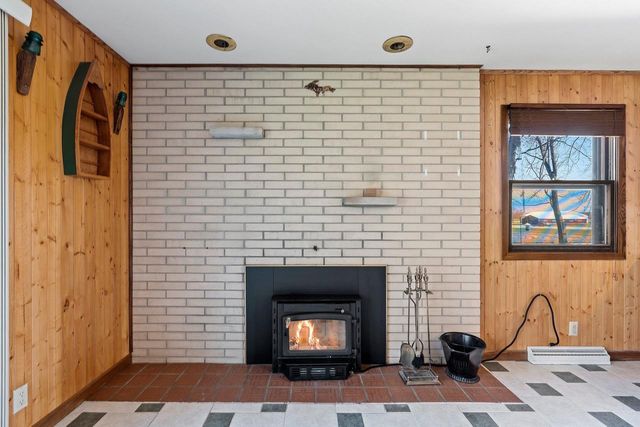 W4964 HWY 10, Menasha, WI 54952
