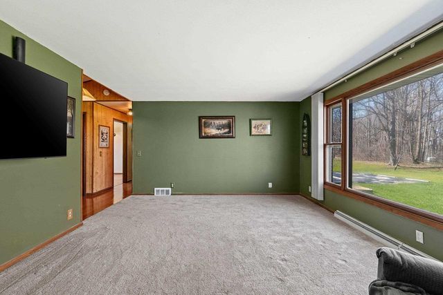 W4964 HWY 10, Menasha, WI 54952