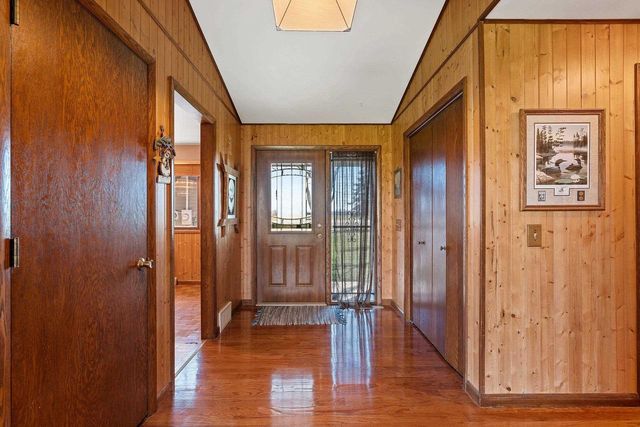 W4964 HWY 10, Menasha, WI 54952