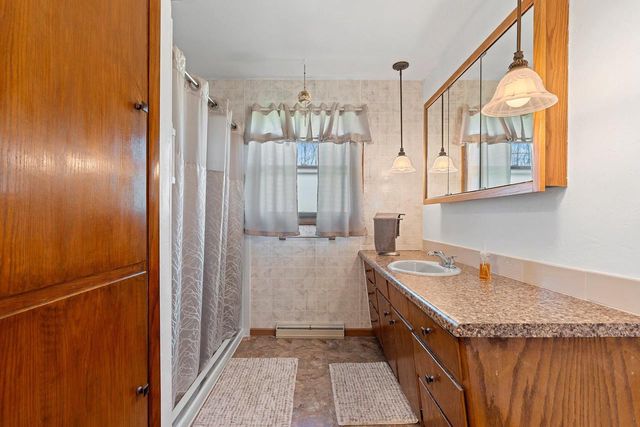 W4964 HWY 10, Menasha, WI 54952