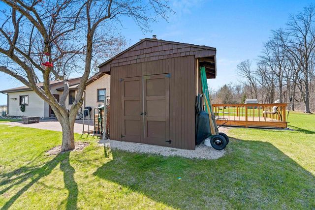 W4964 HWY 10, Menasha, WI 54952