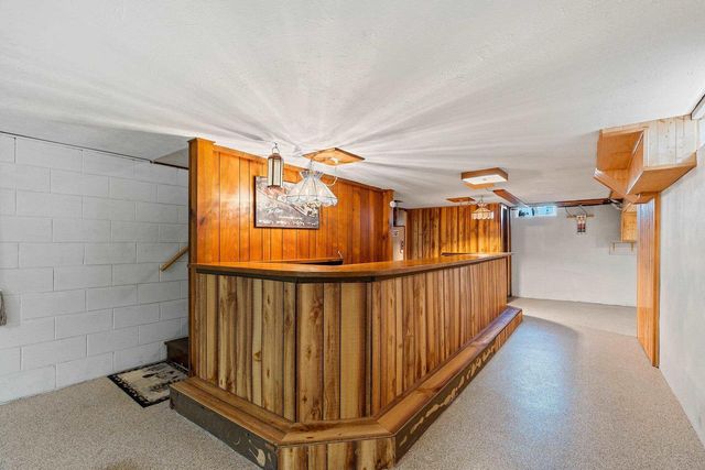 W4964 HWY 10, Menasha, WI 54952