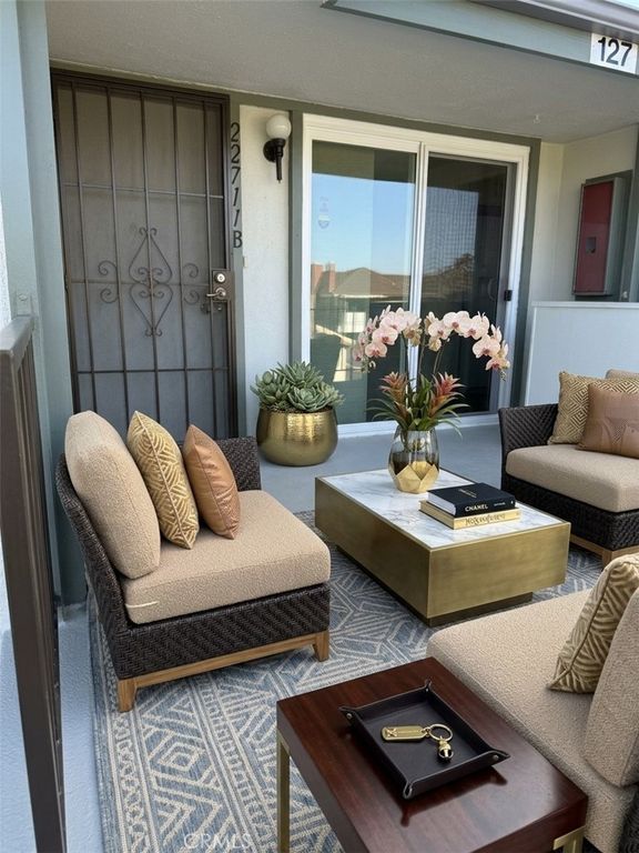 22711 Maple B, Torrance, CA 90505 — exterior
