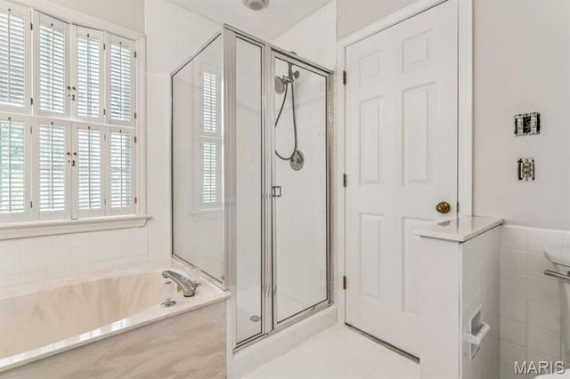 28 Country Club Terrace, Glendale, MO 63122