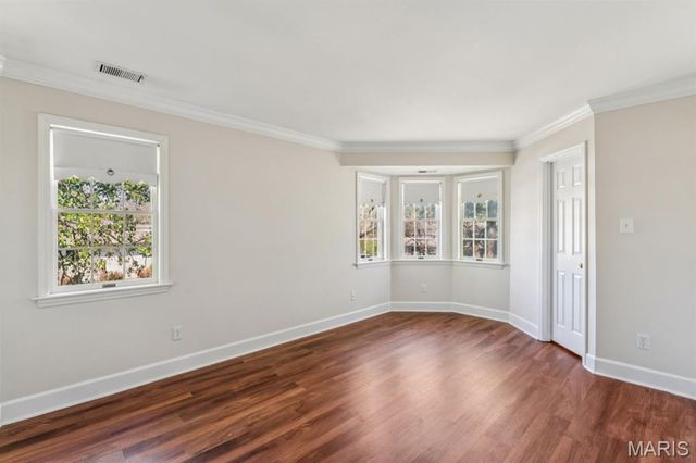 28 Country Club Terrace, Glendale, MO 63122