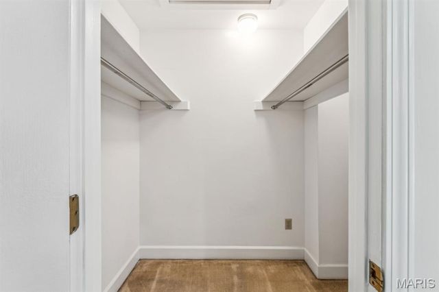 28 Country Club Terrace, Glendale, MO 63122