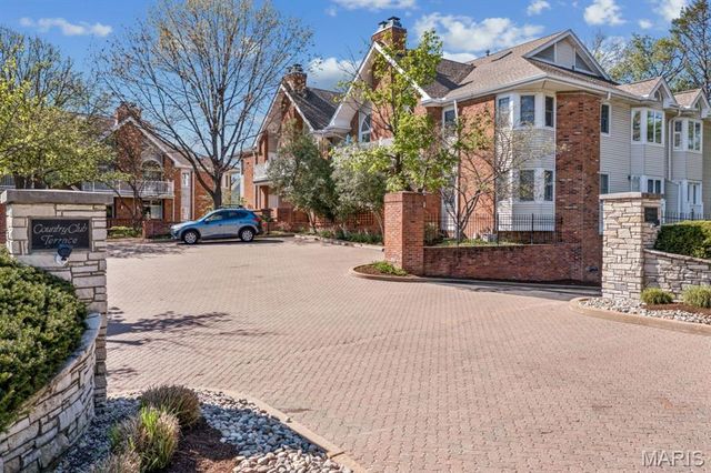 28 Country Club Terrace, Glendale, MO 63122