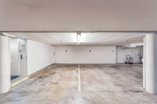 28 Country Club Terrace, Glendale, MO 63122