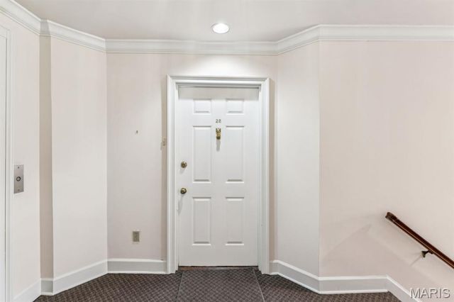 28 Country Club Terrace, Glendale, MO 63122