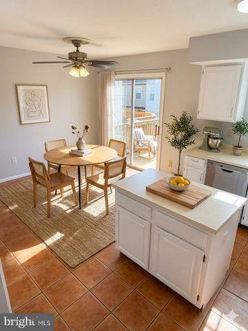 6520 MEDINAH LN, Alexandria, VA 22312