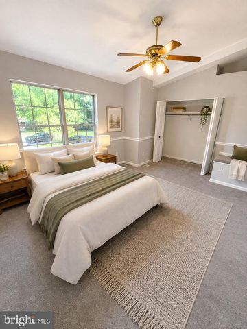 6520 MEDINAH LN, Alexandria, VA 22312