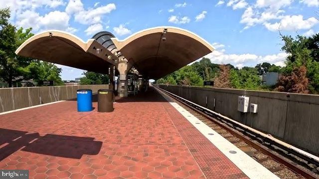6520 MEDINAH LN, Alexandria, VA 22312