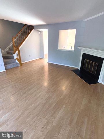 6520 MEDINAH LN, Alexandria, VA 22312