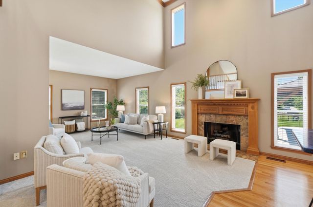 3214 Sunglow Drive, Lewis Center, OH 43035