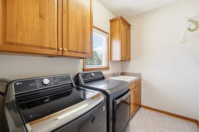 3214 Sunglow Drive, Lewis Center, OH 43035