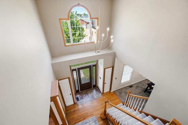 3214 Sunglow Drive, Lewis Center, OH 43035