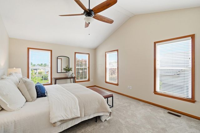 3214 Sunglow Drive, Lewis Center, OH 43035