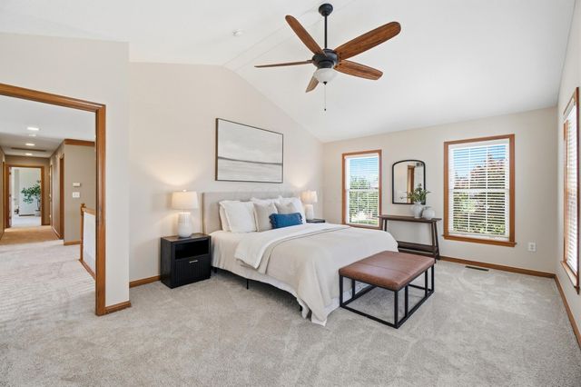 3214 Sunglow Drive, Lewis Center, OH 43035