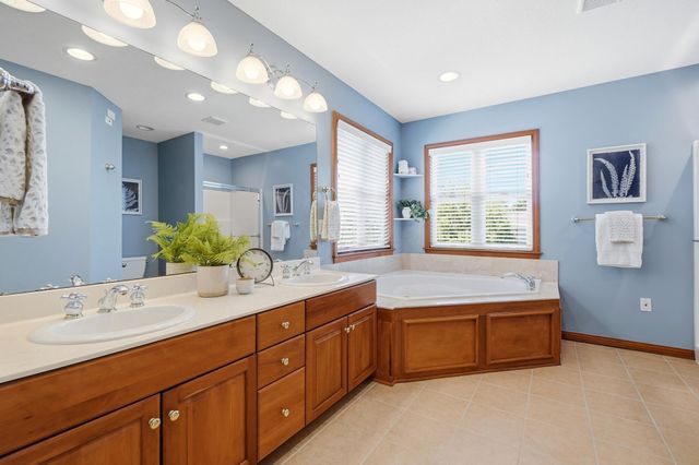 3214 Sunglow Drive, Lewis Center, OH 43035