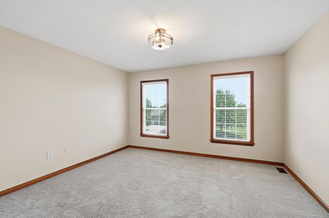 3214 Sunglow Drive, Lewis Center, OH 43035