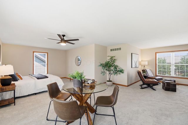 3214 Sunglow Drive, Lewis Center, OH 43035