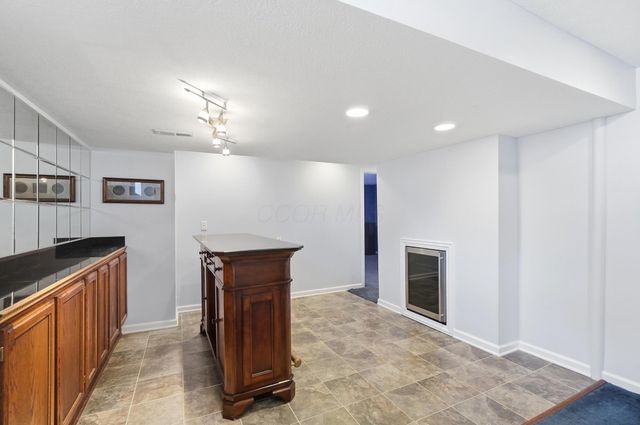 3214 Sunglow Drive, Lewis Center, OH 43035
