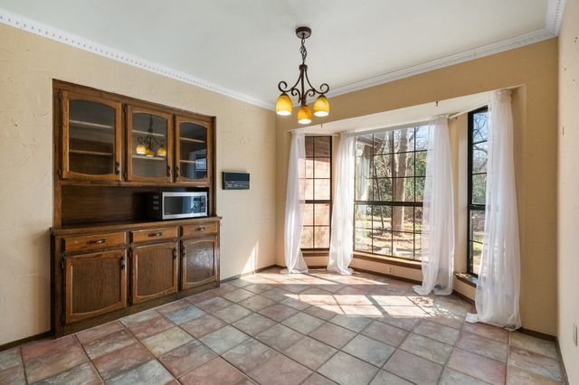 2109 Clearbrook Court, Arlington, TX 76013