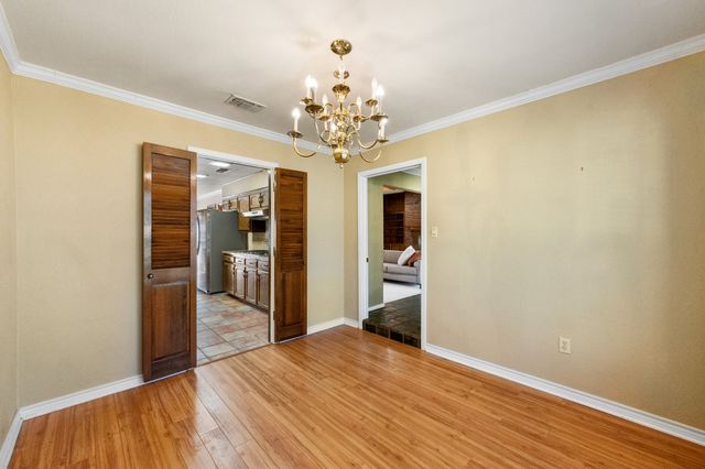 2109 Clearbrook Court, Arlington, TX 76013