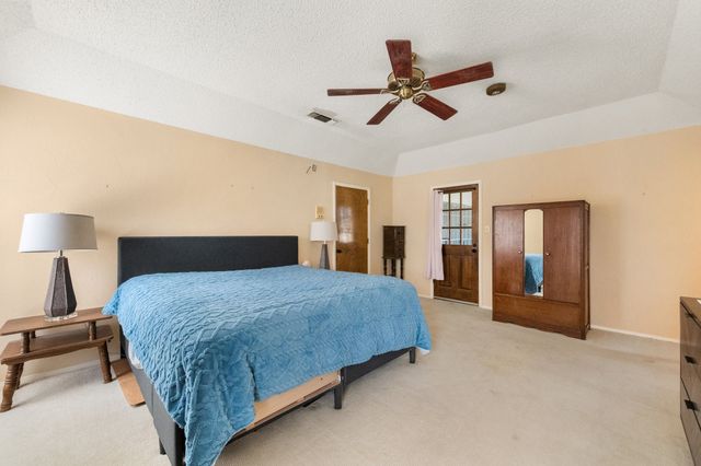 2109 Clearbrook Court, Arlington, TX 76013