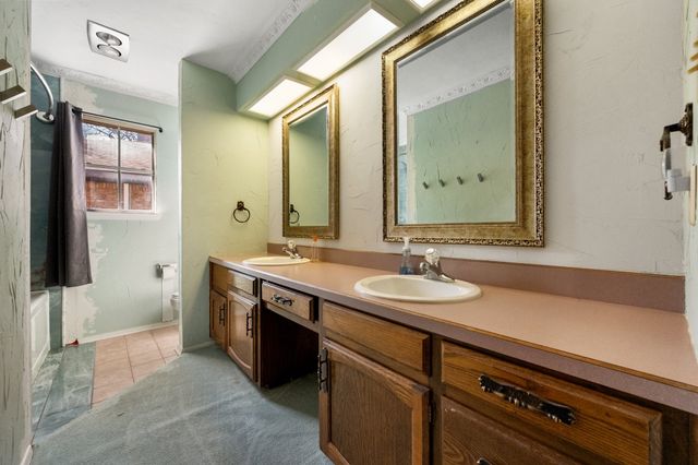 2109 Clearbrook Court, Arlington, TX 76013