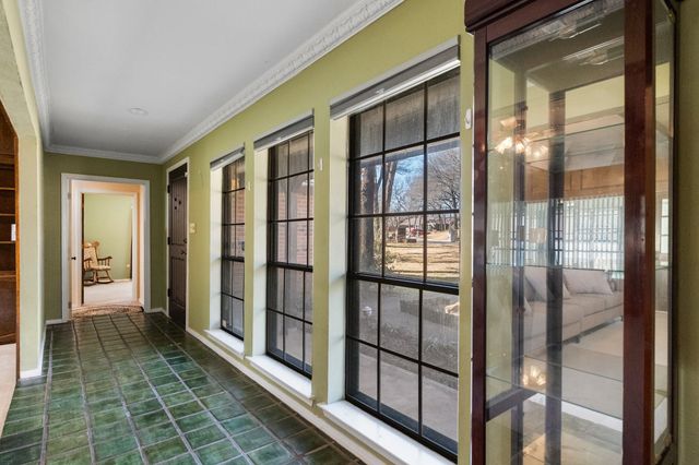 2109 Clearbrook Court, Arlington, TX 76013