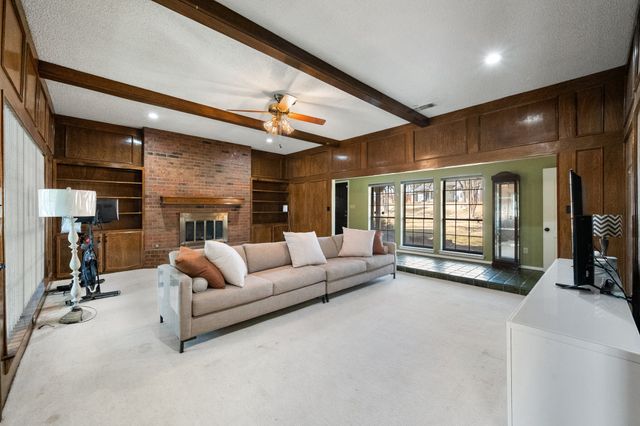 2109 Clearbrook Court, Arlington, TX 76013